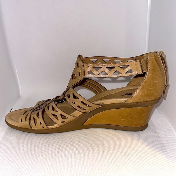 Earth Cutout Leather Wedge Sandals Size 12 - EUC - Picture 7 of 10